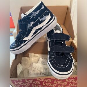 New kids Vans with sharks